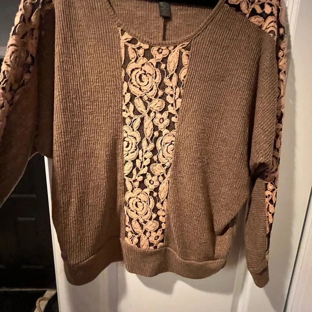 ~Style & Co.~ Top - Medium - Picture 3 of 7